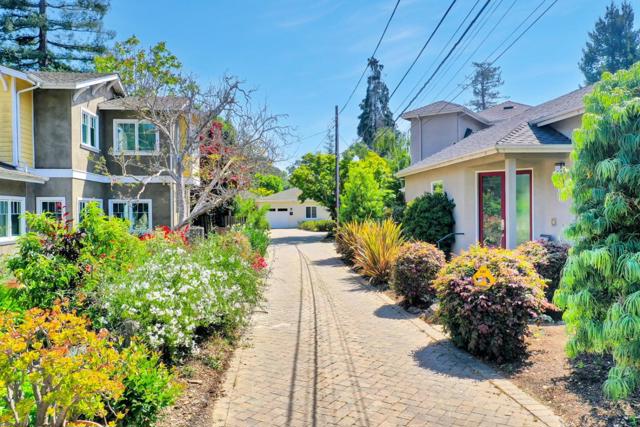 192 Oak Court, Menlo Park CA: https://media.crmls.org/mediaz/3866be0a-e3c6-4030-871b-98df7866a180.jpg