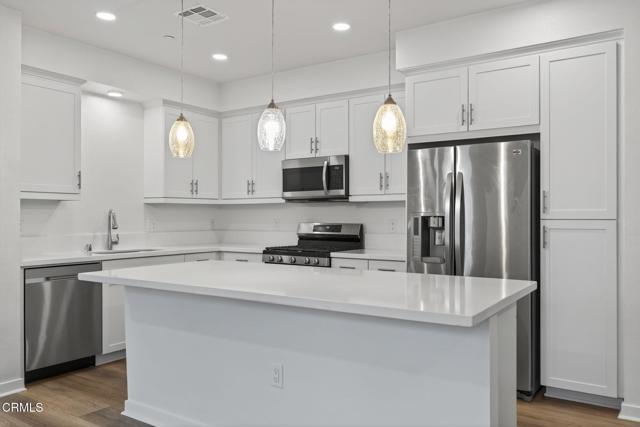 Detail Gallery Image 28 of 75 For 611 Winchester Dr, Oxnard,  CA 93036 - 3 Beds | 3/1 Baths