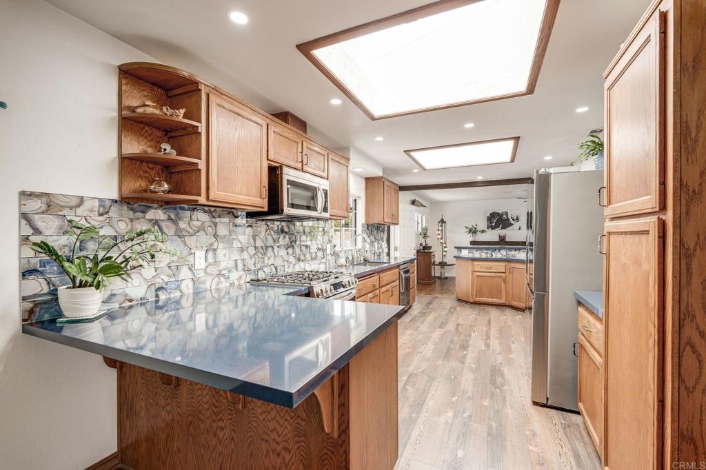 251 Redwood Avenue
