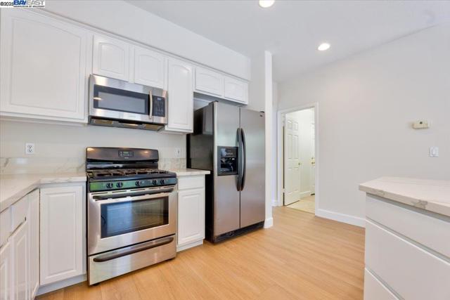 5615 Applegate Way, Dublin CA: https://media.crmls.org/mediaz/3868adbf-ab45-40df-812f-2db446a22fe9.jpg