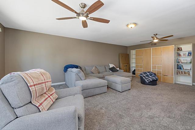 Detail Gallery Image 20 of 43 For 5676 Chateau Dr, San Diego,  CA 92117 - 7 Beds | 3/2 Baths