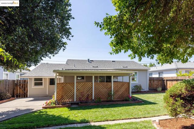2234 Lobert St, Castro Valley CA: https://media.crmls.org/mediaz/386b644d-814b-481c-9bb4-5bef6c1640cd.jpg