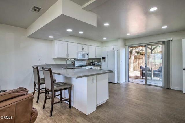 Detail Gallery Image 1 of 30 For 12012 Handel Ave #2,  Bakersfield,  CA 93312 - 3 Beds | 2/1 Baths