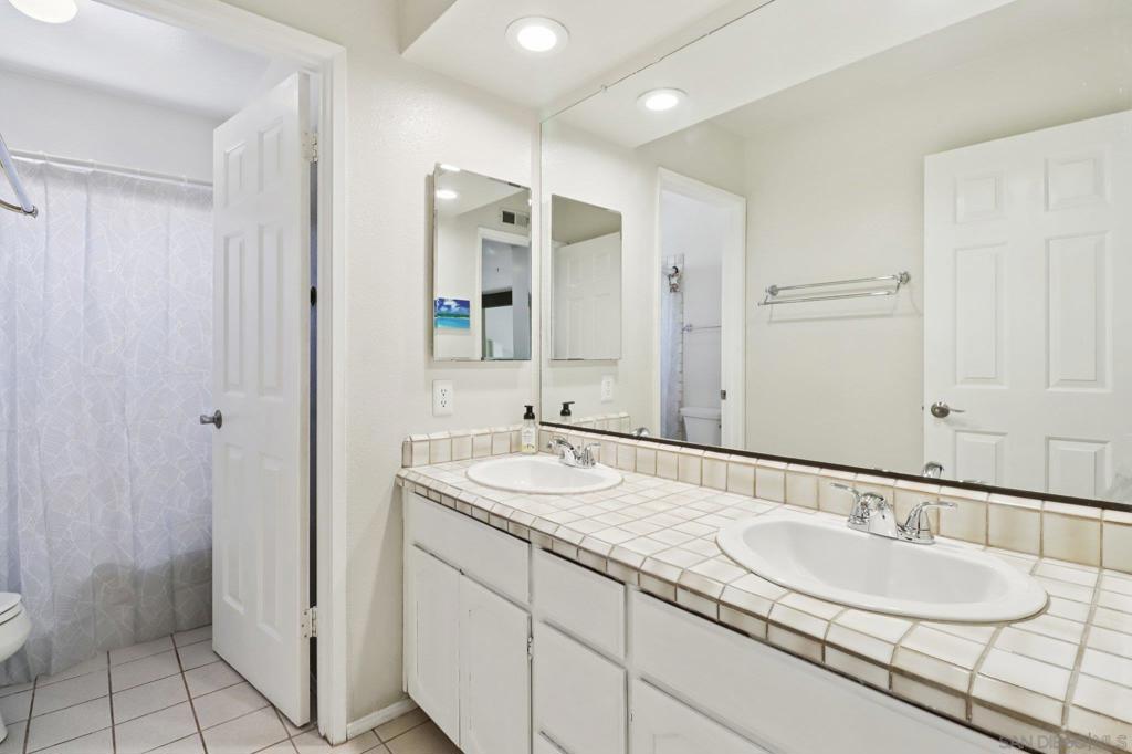 MLS #250035843SD img 38