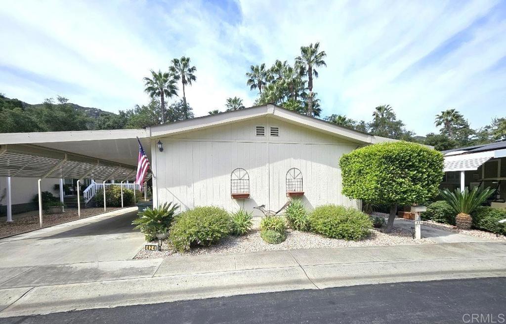 8975 Lawrence Welk Drive #424