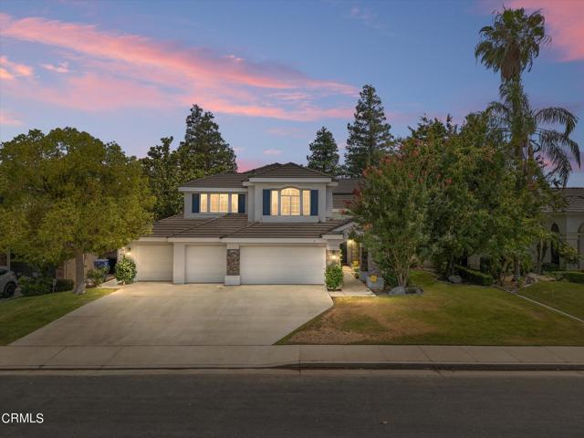 Detail Gallery Image 2 of 57 For 11009 Danecroft Way, Bakersfield,  CA 93311 - 5 Beds | 4 Baths