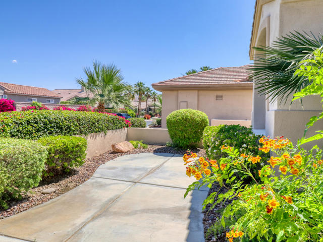 Image 7 of 40 For 78659 Yellen Drive