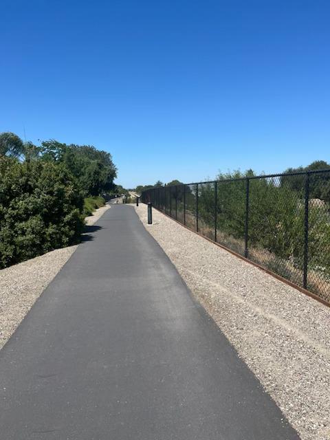 561 Branding Iron Street, Oakdale CA: https://media.crmls.org/mediaz/386ed490-e664-4152-8a0b-2d9376ea2080.jpg