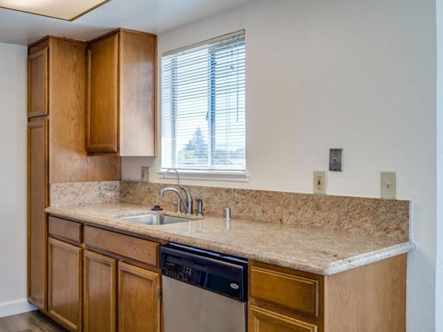 3460 Wine Cask Way, San Jose CA: https://media.crmls.org/mediaz/386f1fbe-5189-4d60-80ba-765b6019acf6.jpg