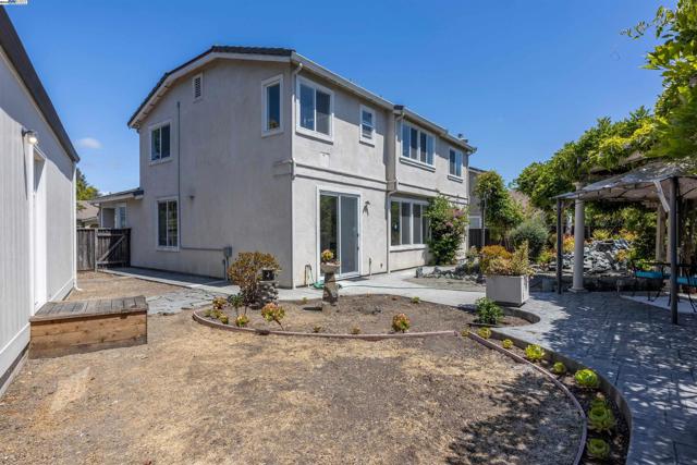 Image 39 of 58 For 552 Stonehaven Ct