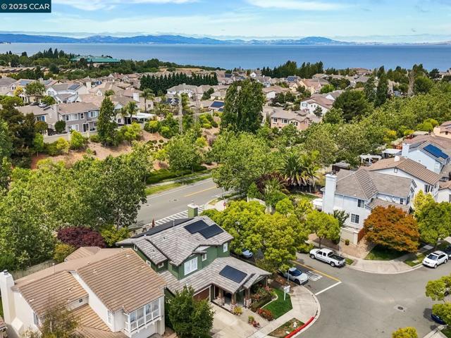 1033 LANTERN BAY, Hercules CA: https://media.crmls.org/mediaz/3870bed0-73b9-4379-8740-8d1e79b712d3.jpg