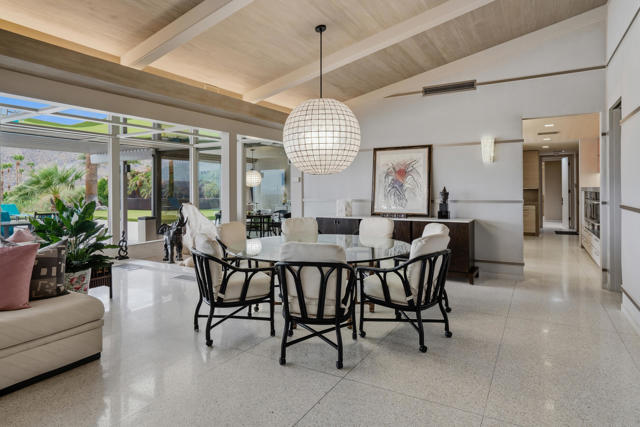 855 W Coronado Avenue, Palm Springs, CA 92262