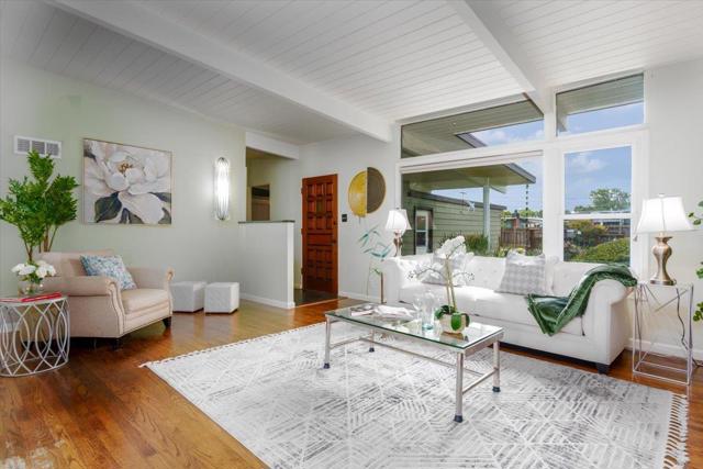 2037 Harding Avenue, San Mateo CA: https://media.crmls.org/mediaz/38719d46-8863-4734-bf24-f94c2028a32f.jpg
