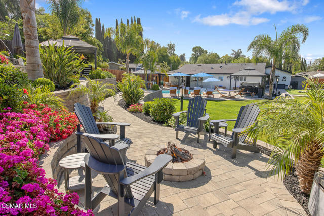 1233 Calle Olmo, Thousand Oaks CA: https://media.crmls.org/mediaz/3871a3eb-09e7-46cb-8189-5c2290d48ff7.jpg