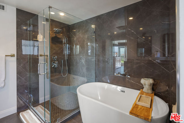 1601 Bel Air Road, Los Angeles CA: https://media.crmls.org/mediaz/38726664-1ad9-45f6-b45d-9d48df3a34fc.jpg