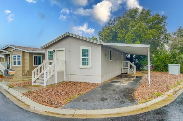 3505 Alpine Blvd, Alpine CA: https://media.crmls.org/mediaz/3872a0c7-af07-4f51-b210-64bfee5c72d1.jpg