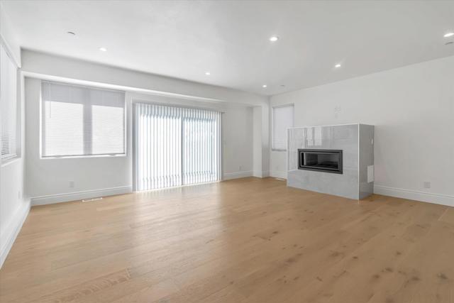3074 Malcolm Avenue, Oakland CA: https://media.crmls.org/mediaz/38734a97-576a-4d53-9431-f48bed5d0b5f.jpg