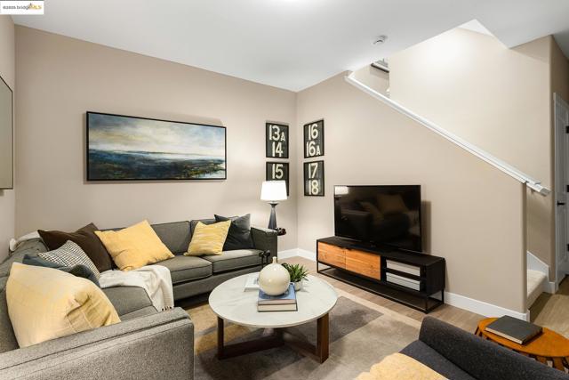28946 Parkridge Lp, Hayward CA: https://media.crmls.org/mediaz/3873e6a9-4dd0-48c2-95ad-05fdb0b8eae9.jpg
