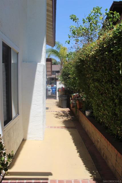 2084 Wind River Road, El Cajon CA: https://media.crmls.org/mediaz/3874196c-6712-4970-b294-1d1a1262c9cc.jpg