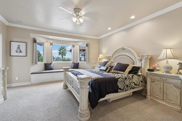 13371 Summit Cir, Poway CA: https://media.crmls.org/mediaz/38744cd9-817d-451e-81a5-8449c08d757c.jpg