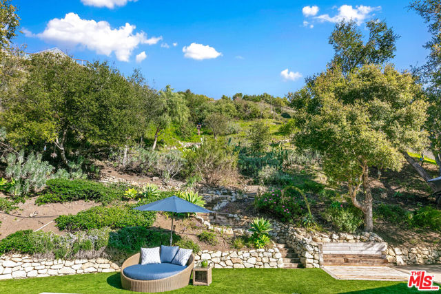 30603 El Sueno Drive, Malibu CA: https://media.crmls.org/mediaz/387583d9-692e-41e2-8616-3057745035c8.jpg