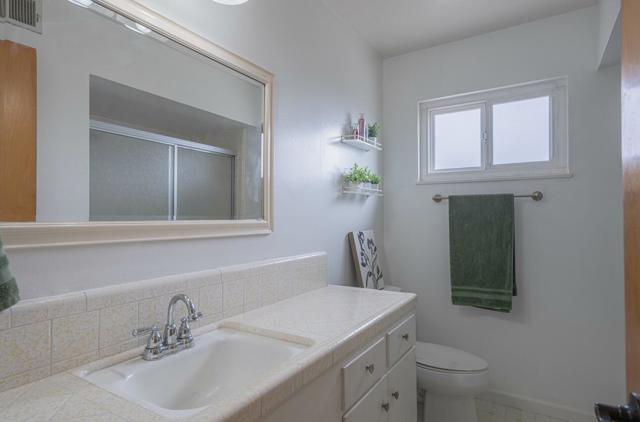 528 La Mesa Drive, Salinas CA: https://media.crmls.org/mediaz/3875f87c-768b-4c9f-bc1a-8755741b5f56.jpg