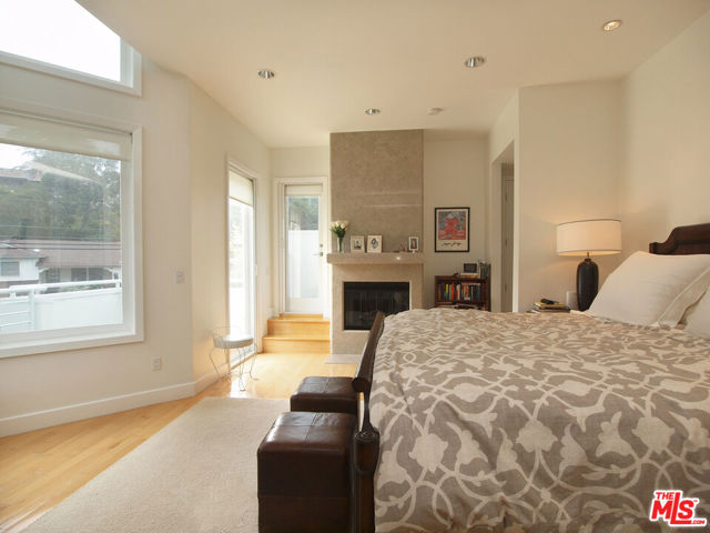 269 N Bundy Drive, Los Angeles CA: https://media.crmls.org/mediaz/387614c1-258d-48f5-8bcb-5d2d89e1e502.jpg