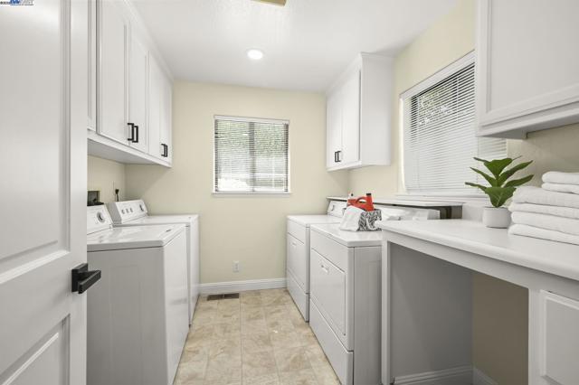 Image 30 of 52 For 783 Solana Dr