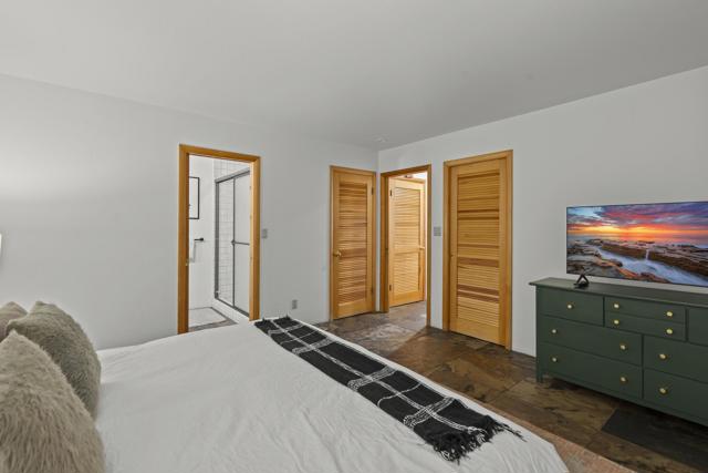 24747 Fern Valley Road, Idyllwild CA: https://media.crmls.org/mediaz/3876322d-0368-49ec-8645-476551f838d9.jpg
