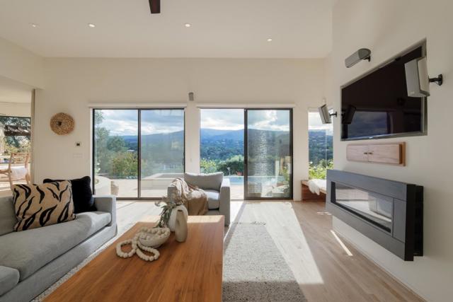 14300 Saddle Mountain Drive, Los Altos Hills CA: https://media.crmls.org/mediaz/387704e3-cfdc-47fb-a89d-279542c32982.jpg