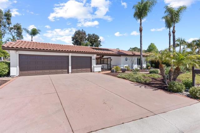 3565 Avenida Amorosa, Escondido CA: https://media.crmls.org/mediaz/3877a5c0-346e-4cc8-b3d4-98d79ef55d7a.jpg