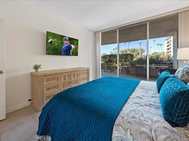 899 Island Drive, Rancho Mirage CA: https://media.crmls.org/mediaz/3878a2ea-3719-4341-8785-cb31bb7472b8.jpg