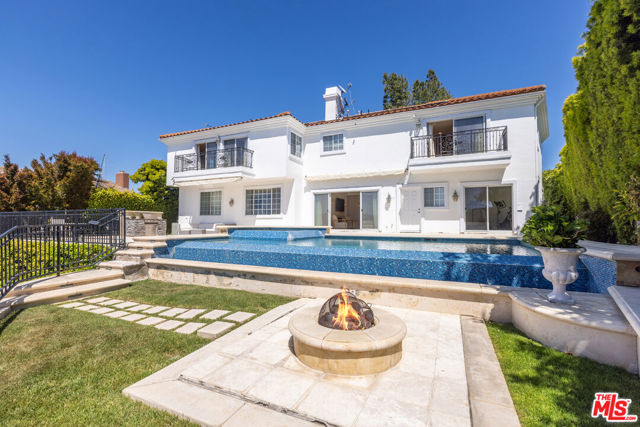 1957 Linda Flora Drive, Los Angeles CA: https://media.crmls.org/mediaz/38798244-26ef-4305-afd7-eda963362898.jpg