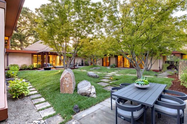 140 Farm Road, Woodside CA: https://media.crmls.org/mediaz/387a2f18-9e43-4ab7-ab28-241ebea0382b.jpg
