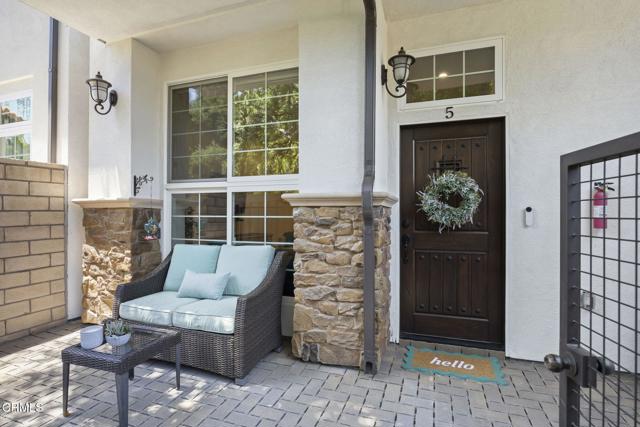 Detail Gallery Image 2 of 43 For 3236 Royal Oaks Dr #5,  Thousand Oaks,  CA 91362 - 3 Beds | 2/1 Baths