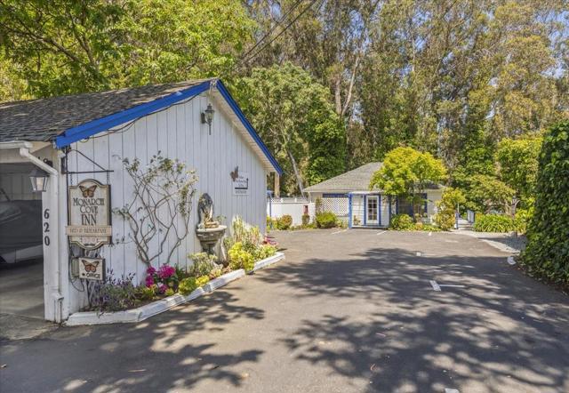 620 El Salto Drive, Capitola CA: https://media.crmls.org/mediaz/387a8ed8-e19a-4110-b438-6604f06d94de.jpg