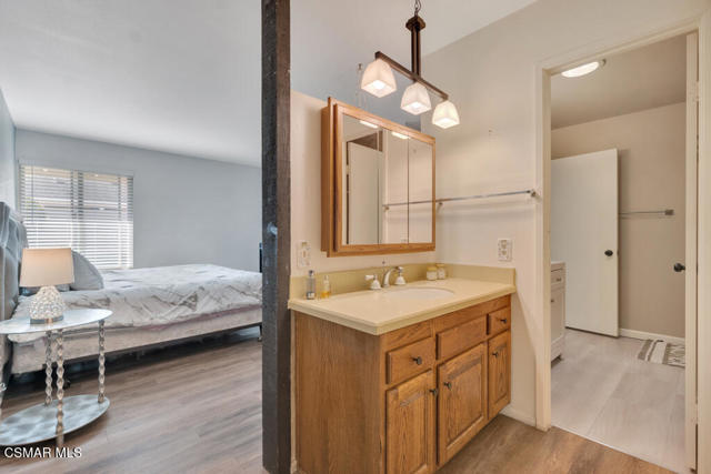 246 W Vineyard Avenue, Oxnard CA: https://media.crmls.org/mediaz/387ad15c-5744-4525-8c7e-5dee78932212.jpg