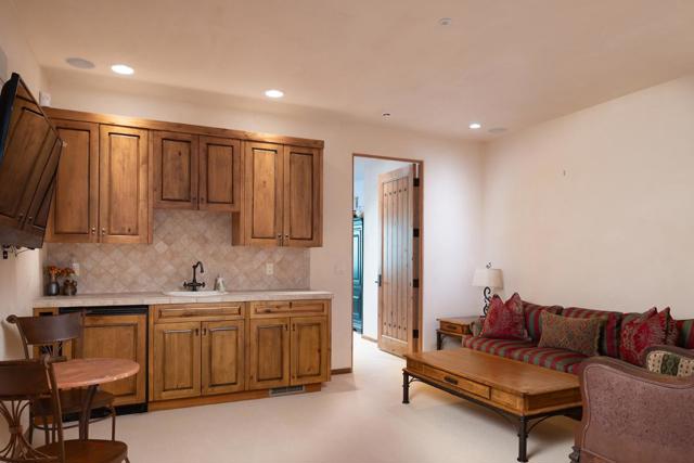 7 Rumsen Trace, Carmel CA: https://media.crmls.org/mediaz/387b0399-9048-4c26-9dd6-66a35ea1dd2b.jpg