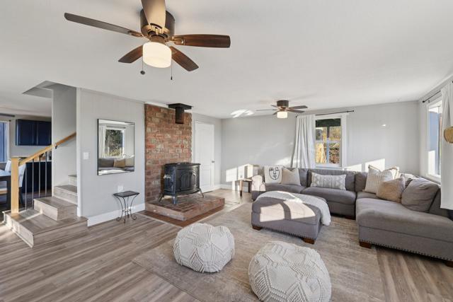 26086 Bear Valley Heights Road, Escondido CA: https://media.crmls.org/mediaz/387b4419-1f1d-4328-8f0e-8c79bca49768.jpg