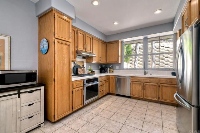 Detail Gallery Image 16 of 38 For 6852 Widgeon Pl, Carlsbad,  CA 92011 - 3 Beds | 2/1 Baths