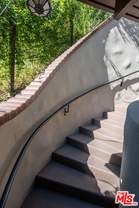 769 Bonita Drive, South Pasadena CA: https://media.crmls.org/mediaz/387c5556-20f1-4322-b05d-bec6f2e675f0.jpg