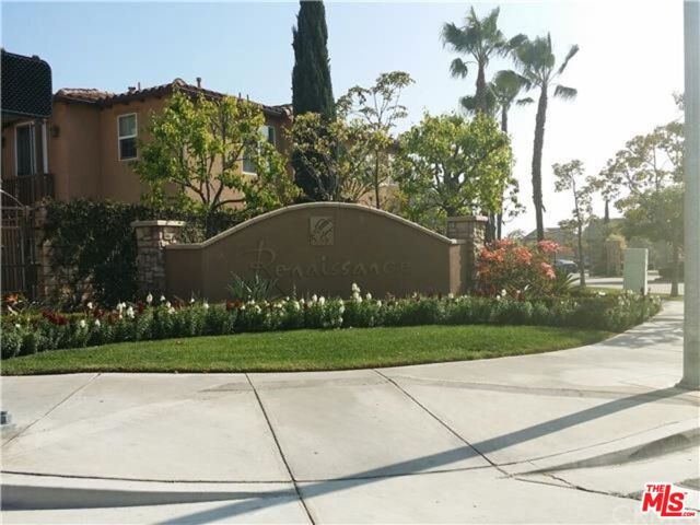 9009 S Calvin Way, Inglewood CA: https://media.crmls.org/mediaz/387c5e08-bbf0-4aed-a611-69b9739b0acd.jpg