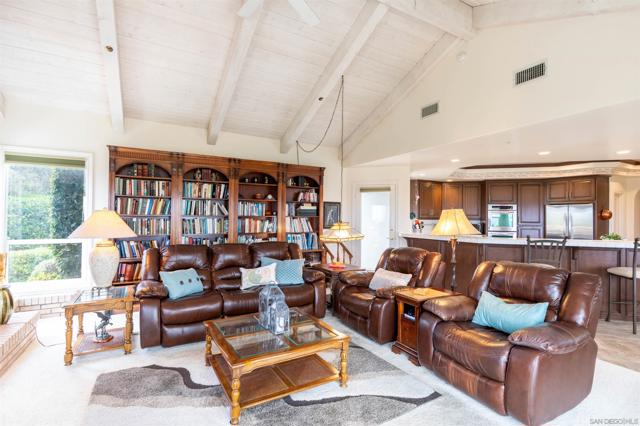 2377 Vern Drive, Fallbrook CA: https://media.crmls.org/mediaz/387c5e1a-3a06-4e64-9ba5-ebb1abe446b3.jpg