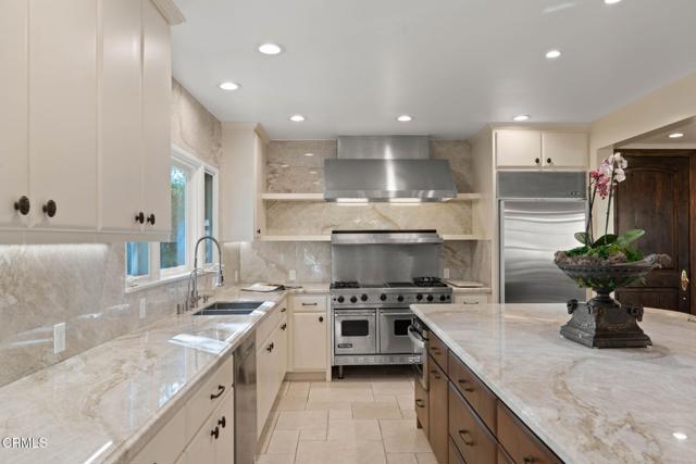1010 Stoneridge Drive, Pasadena CA: https://media.crmls.org/mediaz/387c5e23-66d6-4f8a-b08a-ba7c25e0b230.jpg