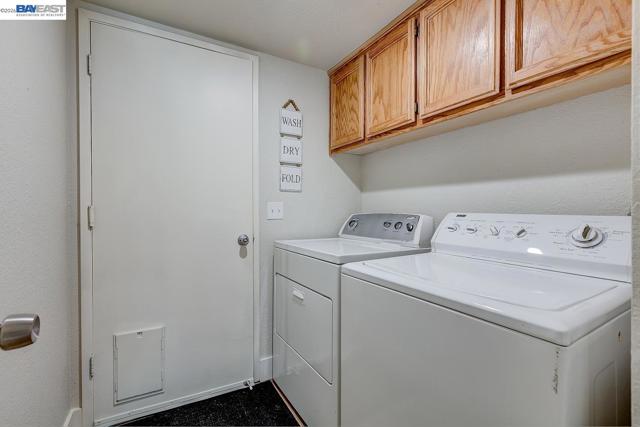 8524 Oak Harbour Ct, Fair Oaks CA: https://media.crmls.org/mediaz/387c6b04-e10a-4a2f-9569-e55d803eedde.jpg