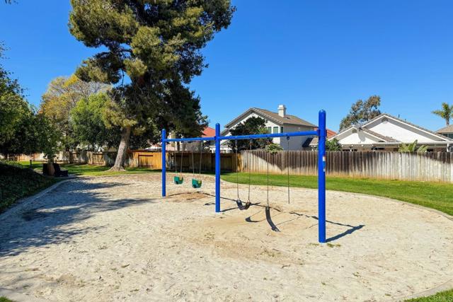 Detail Gallery Image 32 of 39 For 5349 Gooseberry Way, Oceanside,  CA 92057 - 3 Beds | 2/1 Baths