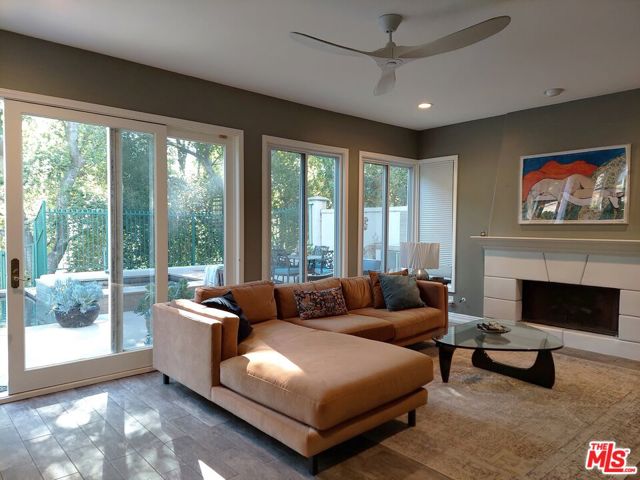 4342 Park Verdi, Calabasas CA: https://media.crmls.org/mediaz/387e33de-1a0d-451a-8800-f4c92263706a.jpg