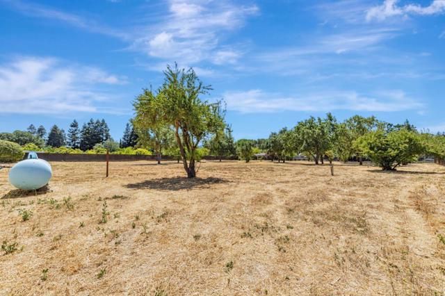 9885 Lantz Drive, Morgan Hill CA: https://media.crmls.org/mediaz/387e6c2d-8c76-42ed-87a2-18fe33def2db.jpg