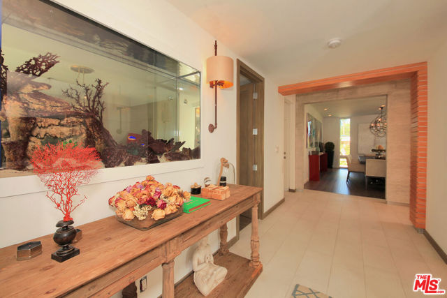 3054 Elvido Drive, Los Angeles CA: https://media.crmls.org/mediaz/387ea802-63b4-4e0a-924d-6522204415d8.jpg