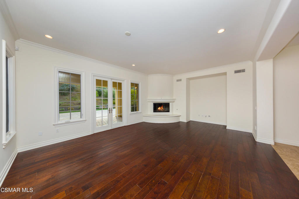 MLS #226001920 image #12